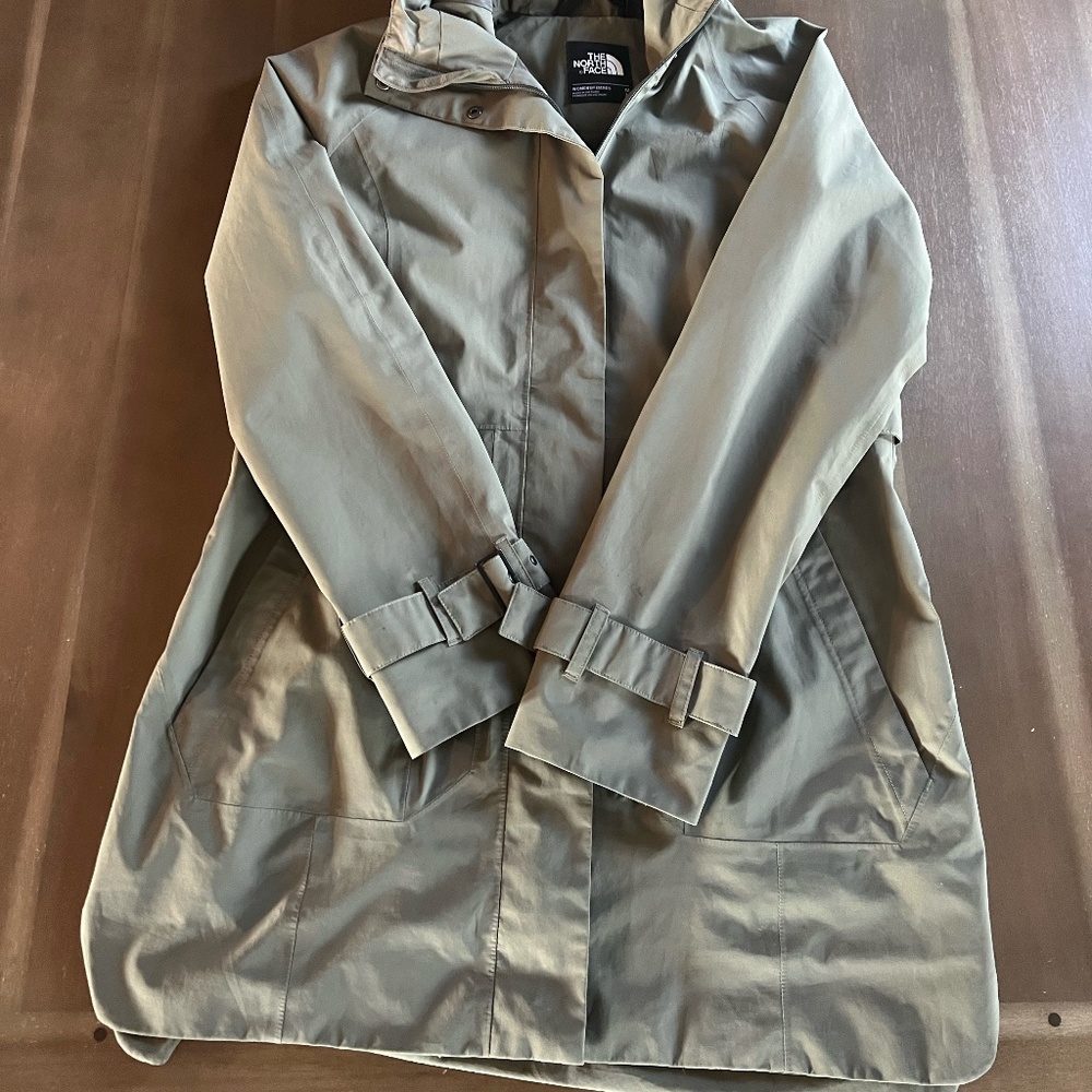 The North Face City Breeze Trench Coat